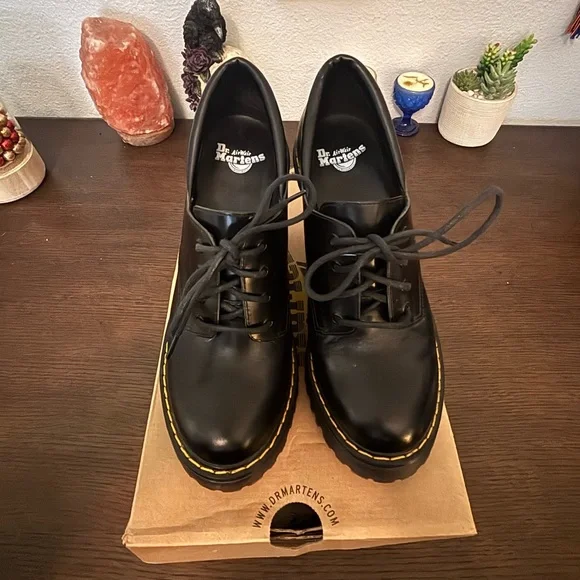 Dr. Martens Salome size 6 - Picture 2 of 5